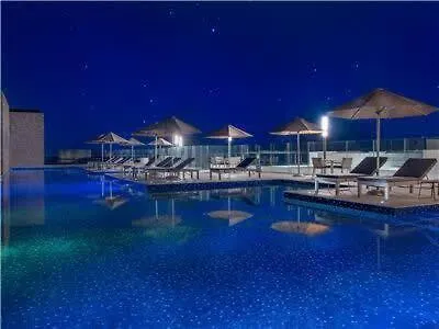 Apartment Next To The Beautiful 2 Bedroom *