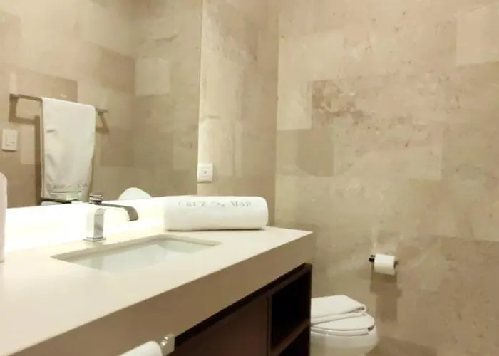 Next To The Beautiful 2 Bedroom Apartment *