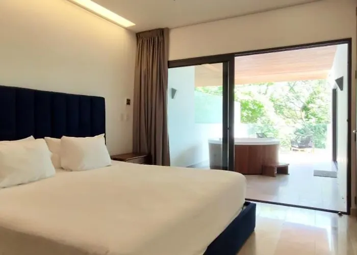Next To The Beautiful 2 Bedroom