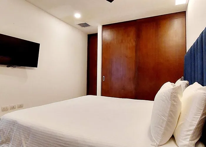 Next To The Beautiful 2 Bedroom Apartment *